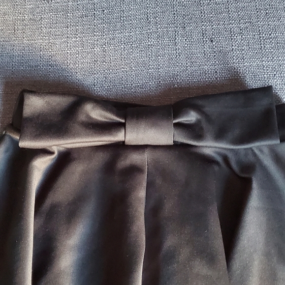 Mini skirt - Picture 2 of 2